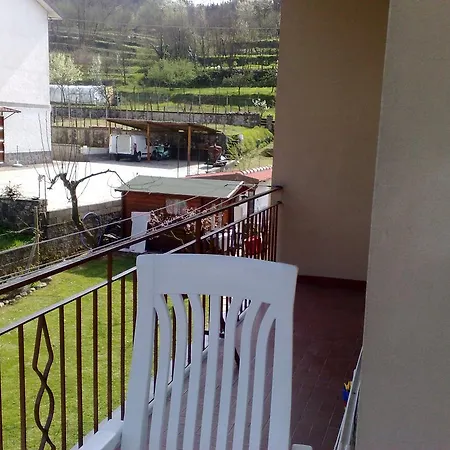 Val Di Vara Apartman *